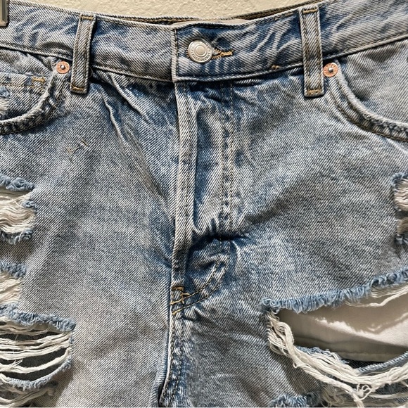 NWT Free People distressed denim shorts mid rise ripped size 28 - Picture 12 of 14
